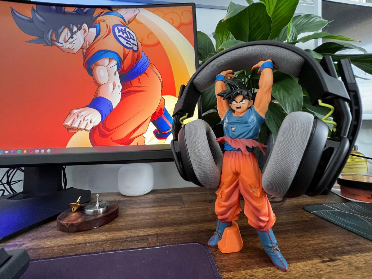 GOKU HEADPHONE STAND